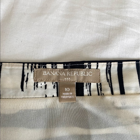 Pleated Skirt - Picture 3 of 3